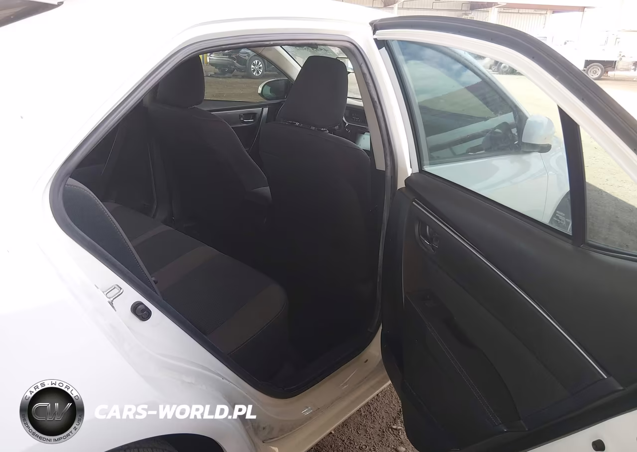 2018 Toyota Corolla Le VIN:2T1BURHE3JC034068 - 8