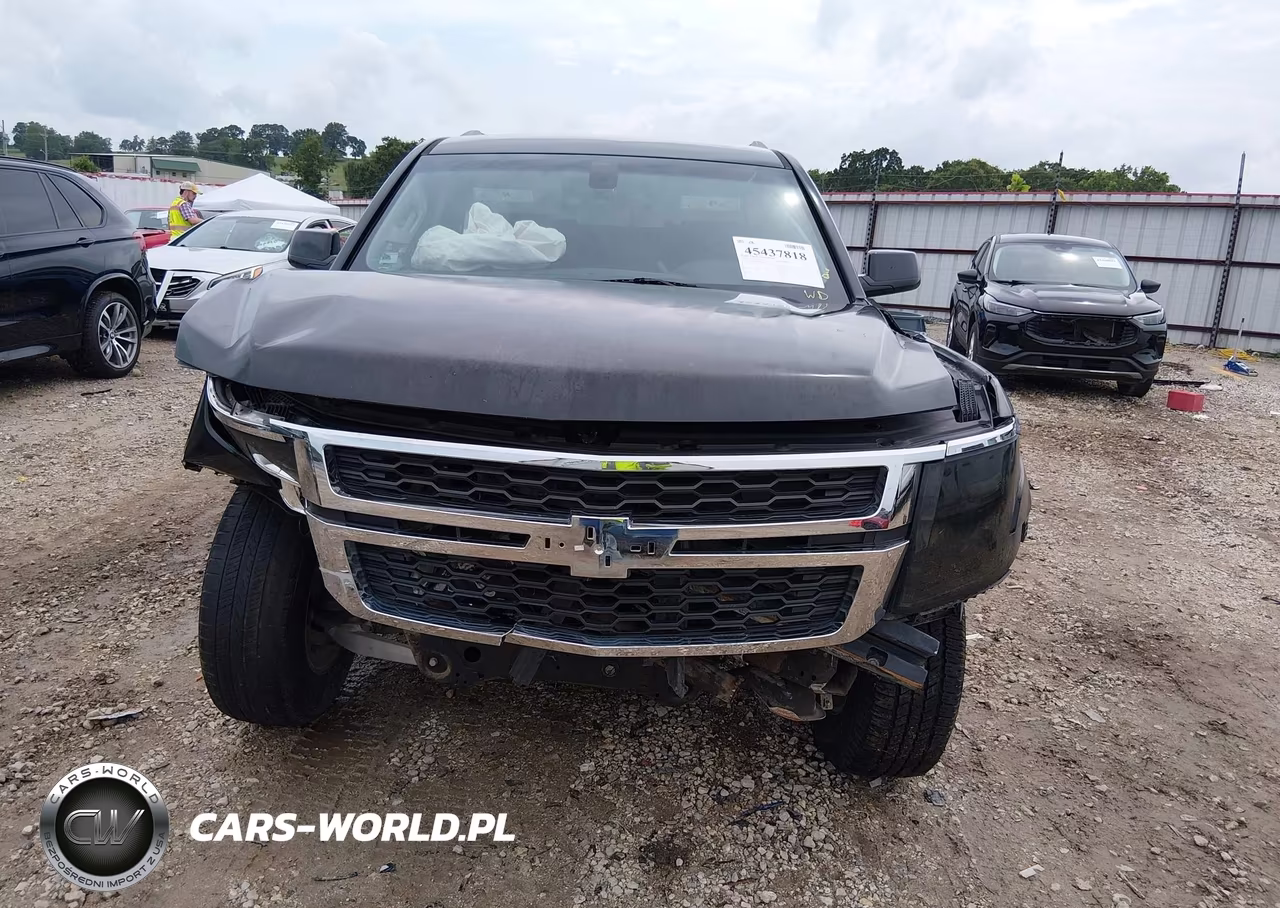 2018 Chevrolet Suburban Ls VIN:1GNSCGKC9JR353194 - 13