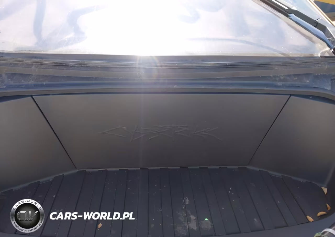 2025 Tesla Cybertruck VIN:7G2CEHEE0SA060392 - 10