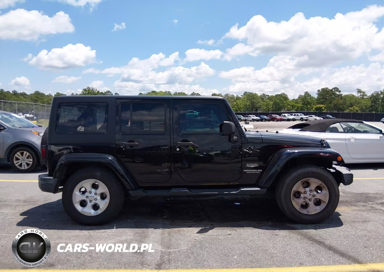 2015 Jeep Wrangler Unlimited Sahara VIN:1C4BJWEG1FL559157 - 13
