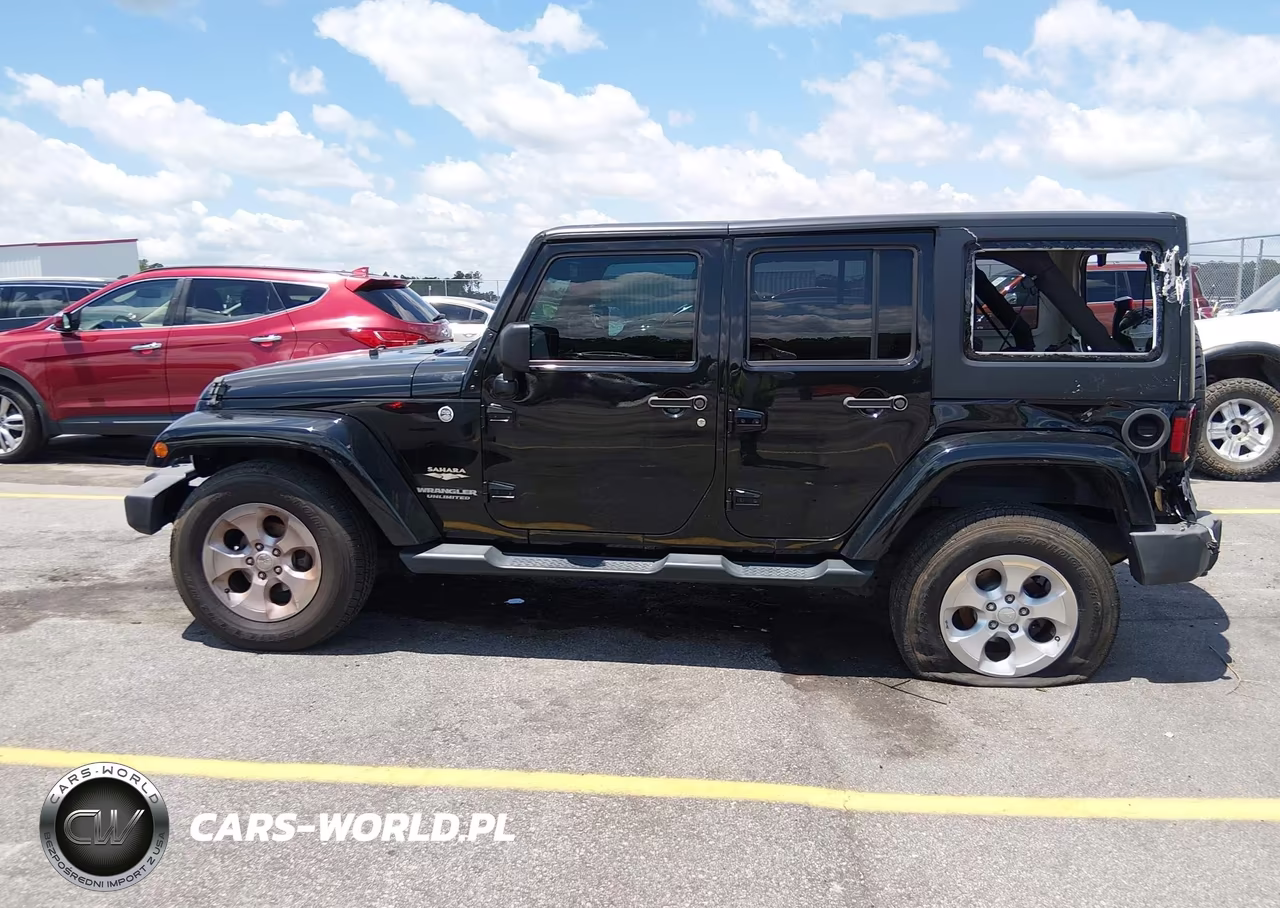 2015 Jeep Wrangler Unlimited Sahara VIN:1C4BJWEG1FL559157 - 14