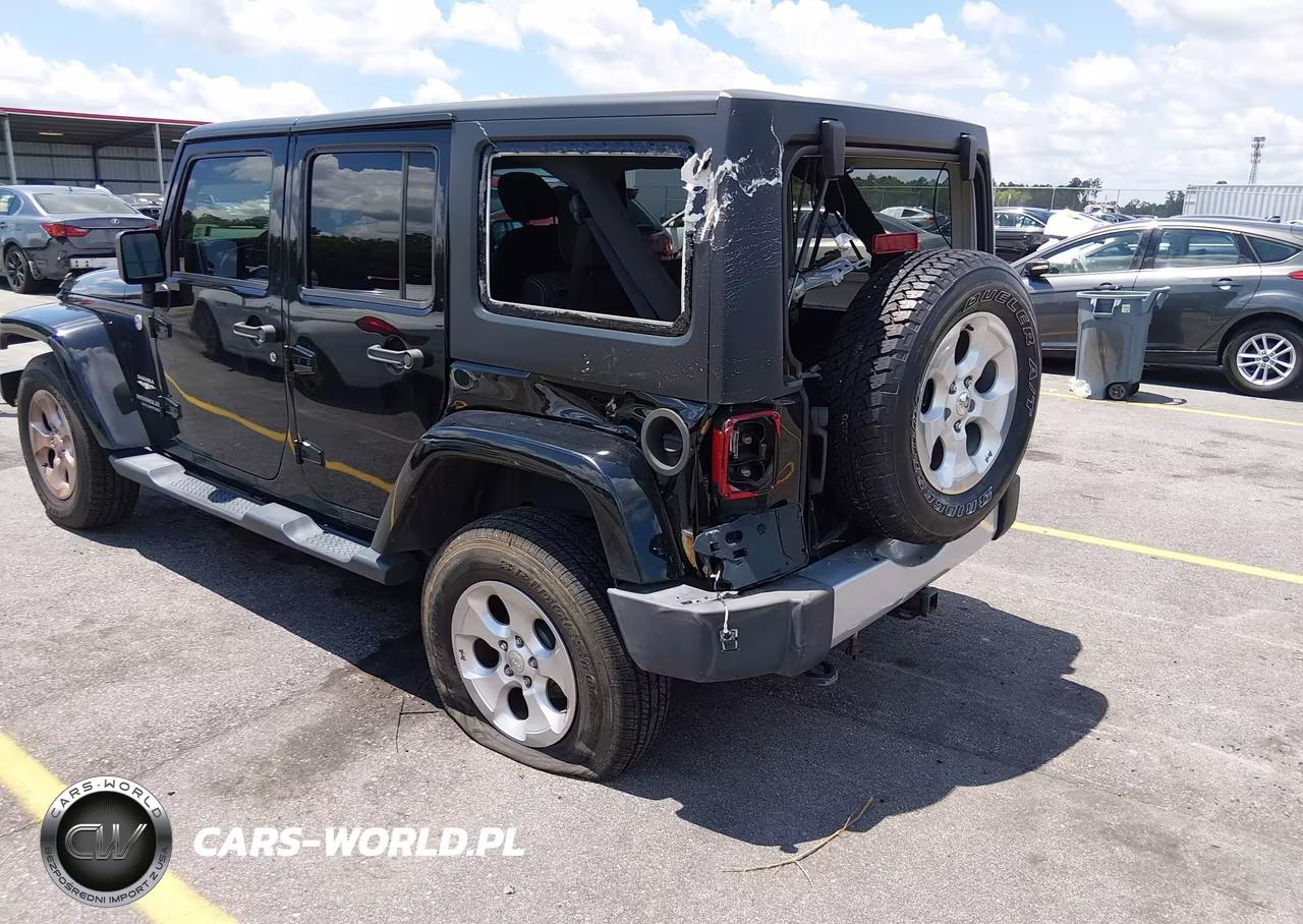 2015 Jeep Wrangler Unlimited Sahara VIN:1C4BJWEG1FL559157 - 3