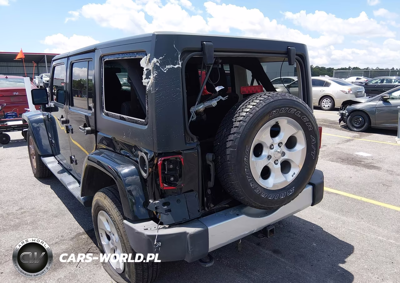 2015 Jeep Wrangler Unlimited Sahara VIN:1C4BJWEG1FL559157 - 6