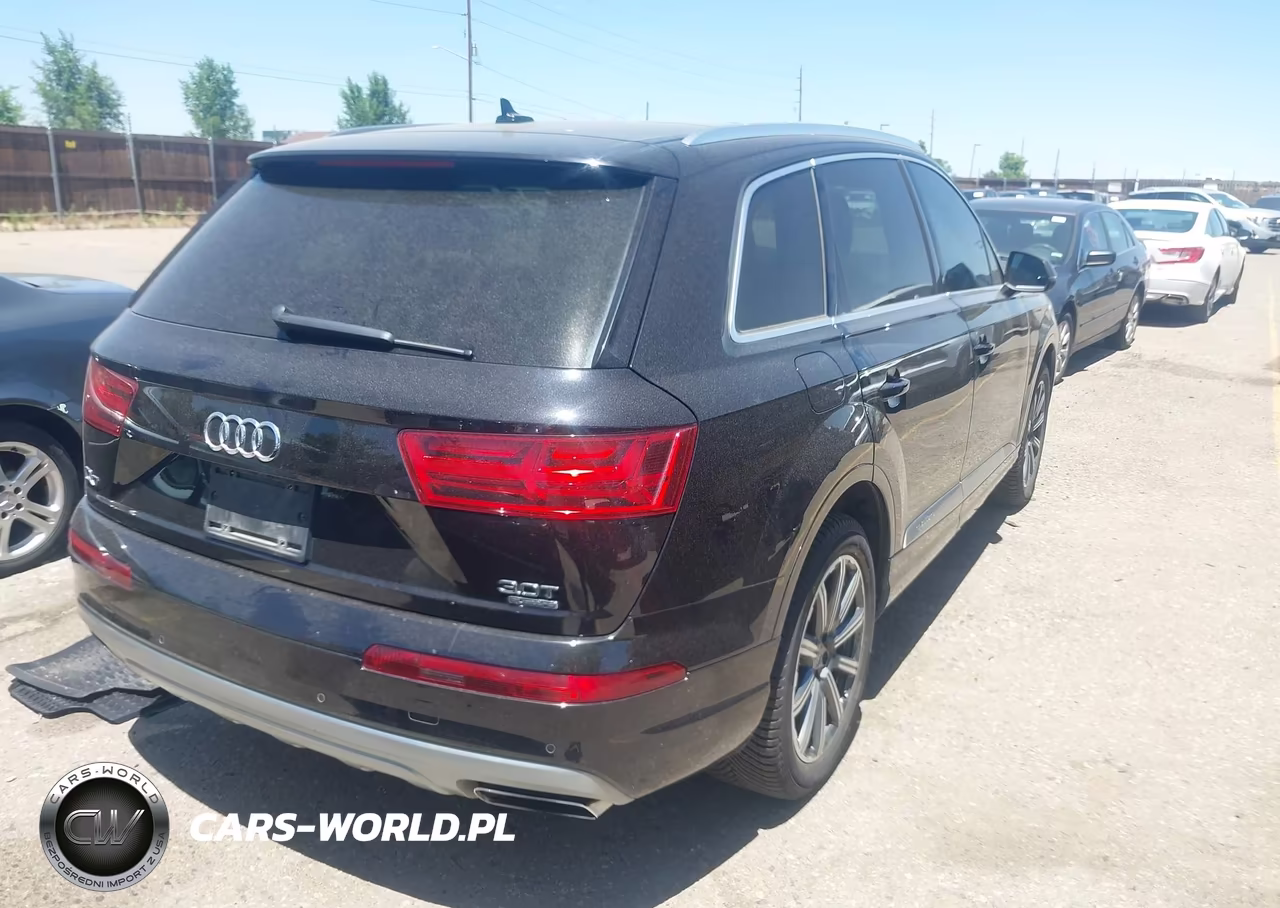 2017 Audi Q7 3.0T Premium VIN:WA1LAAF78HD022444 - 4