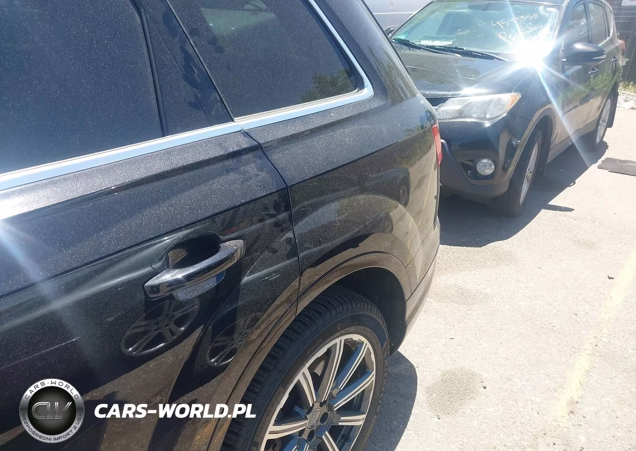 2017 Audi Q7 3.0T Premium VIN:WA1LAAF78HD022444 - 6