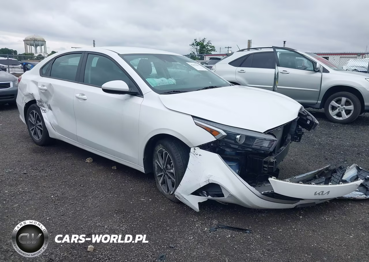 2022 Kia Forte Lxs – zdjęcie 1 z 15