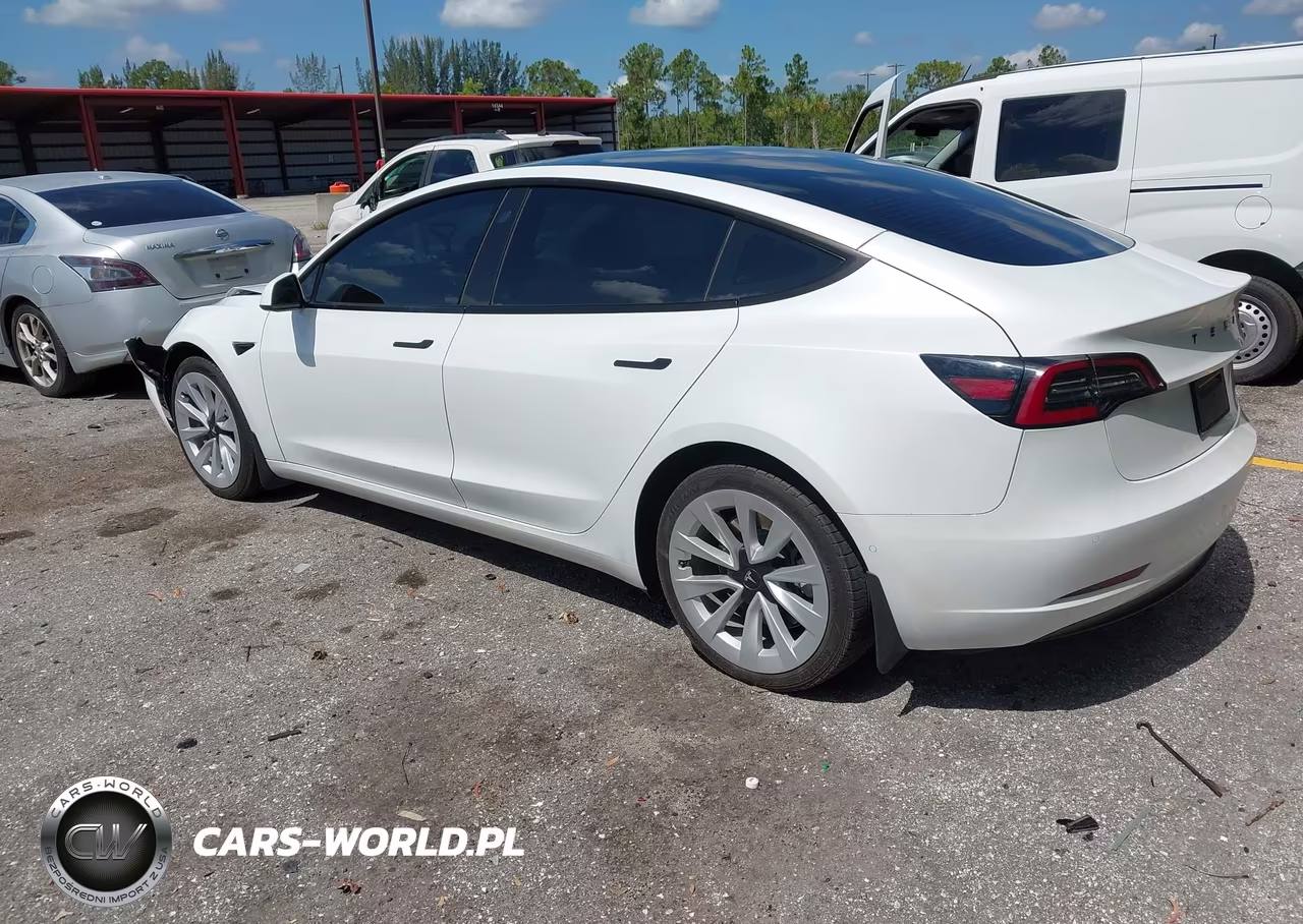 2022 Tesla Model 3 Long Range Dual Motor All-Wheel Drive VIN:5YJ3E1EB8NF255177 - 3