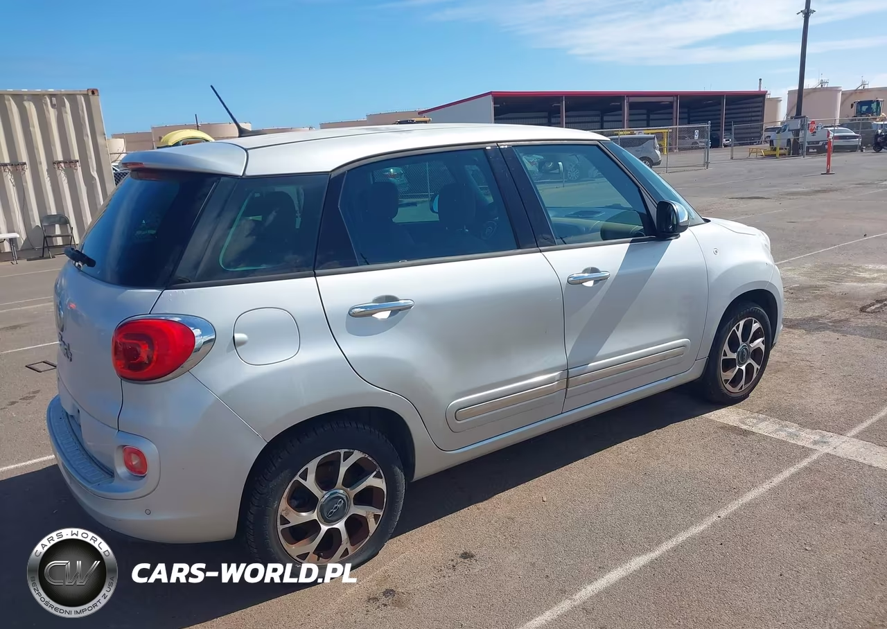 2014 Fiat 500L Lounge VIN:ZFBCFACH2EZ005497 - 4