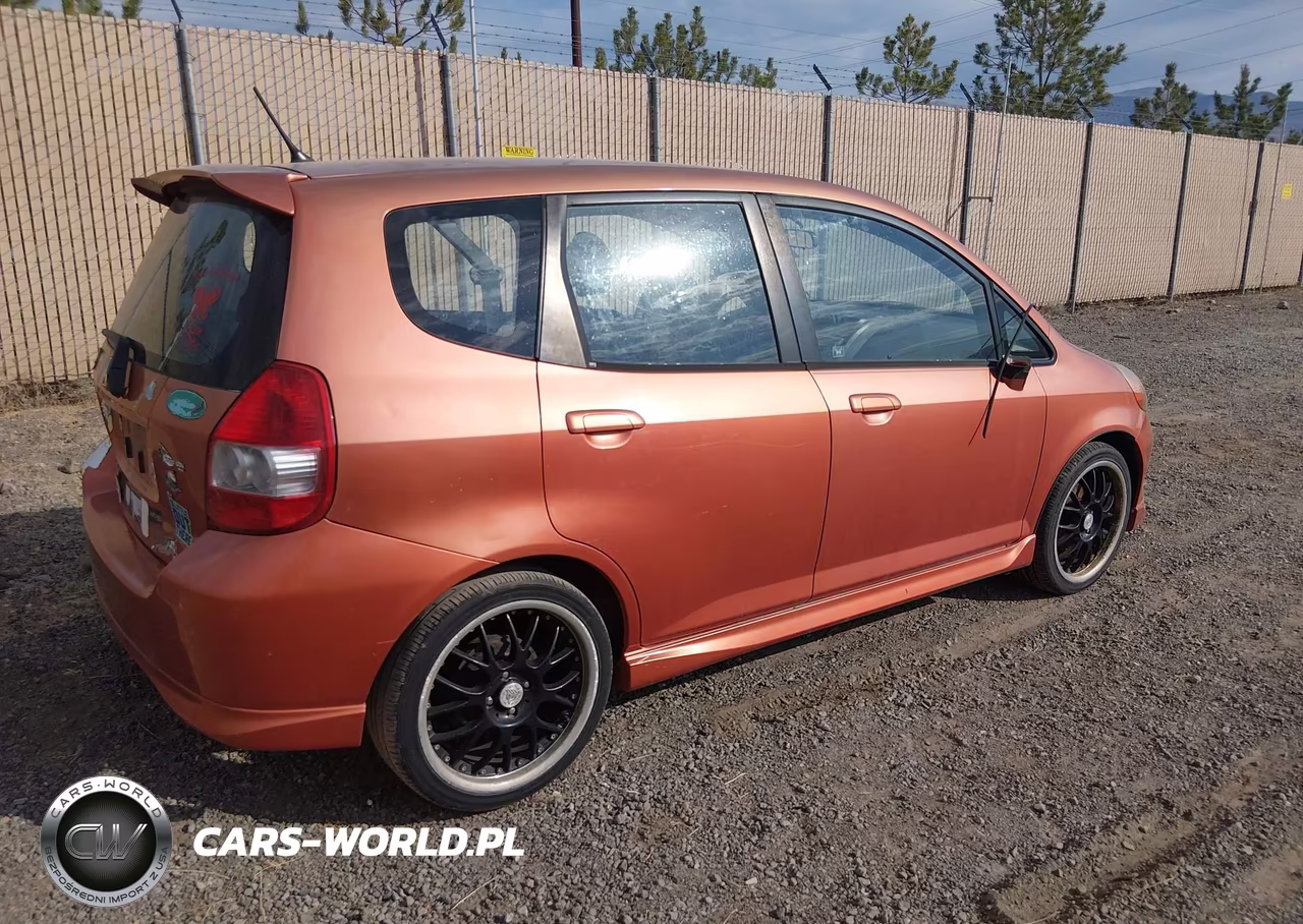 2007 Honda Fit Sport VIN:JHMGD37637S053030 - 4