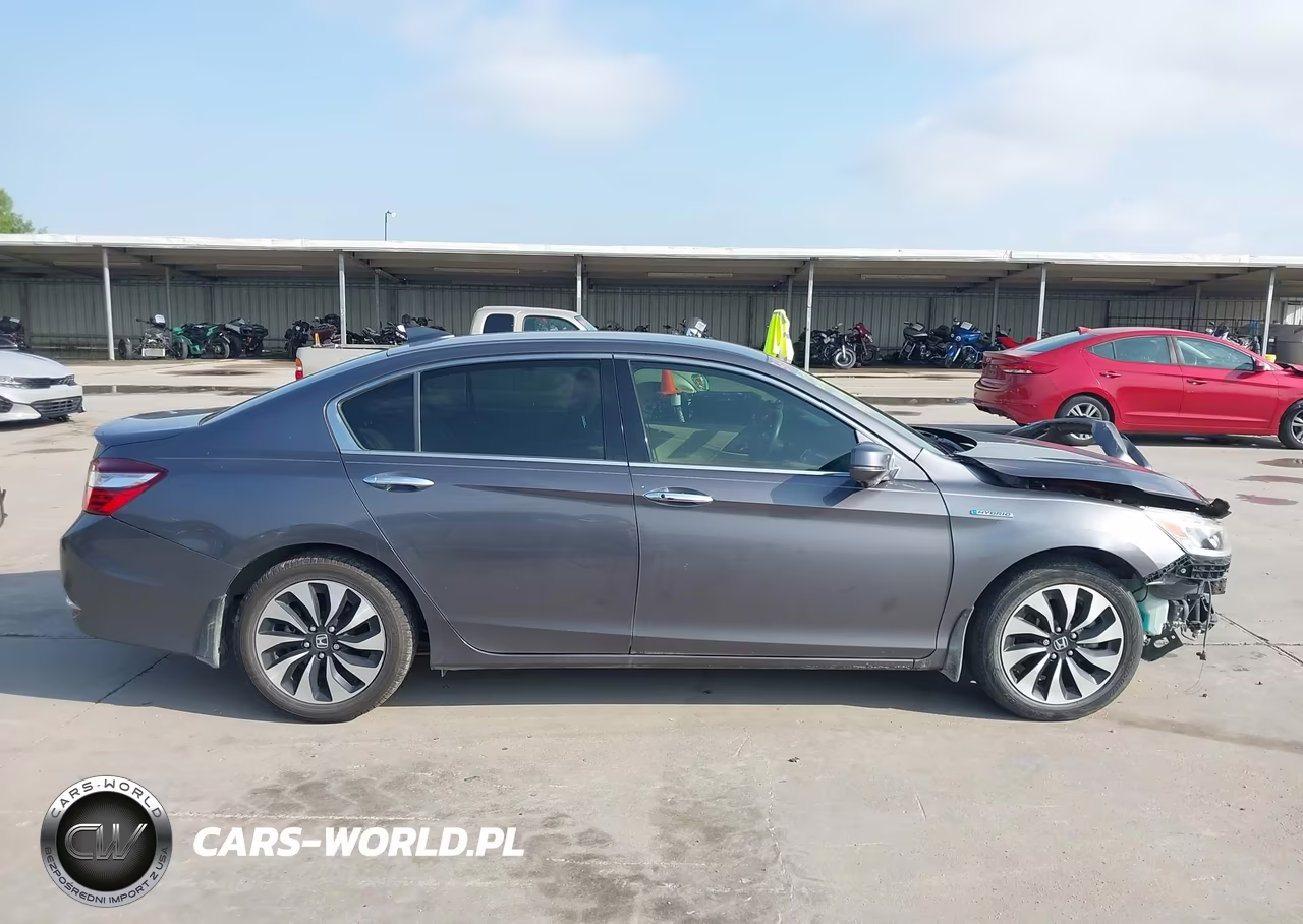 2017 Honda Accord Hybrid VIN:JHMCR6F35HC002536 - 14