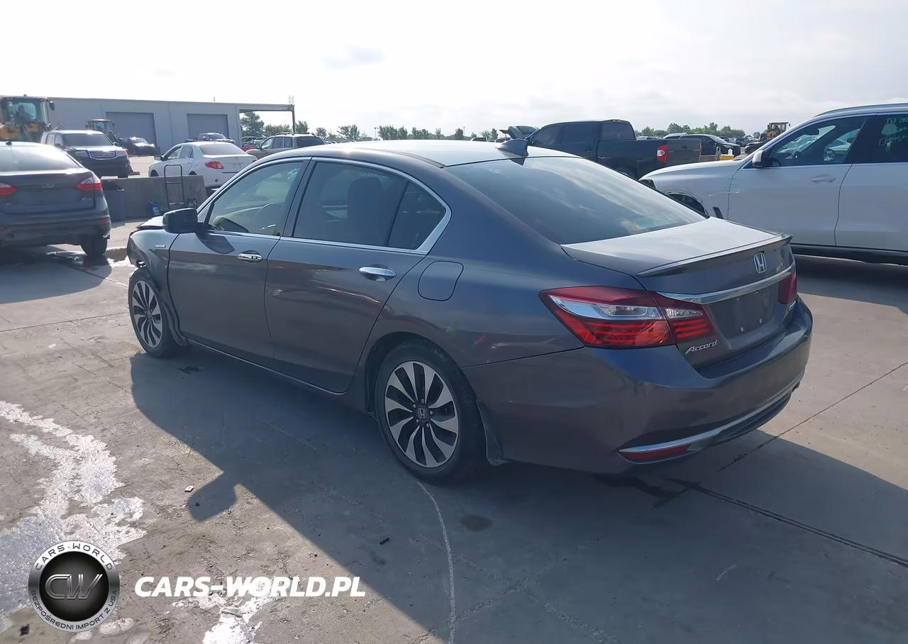 2017 Honda Accord Hybrid VIN:JHMCR6F35HC002536 - 3