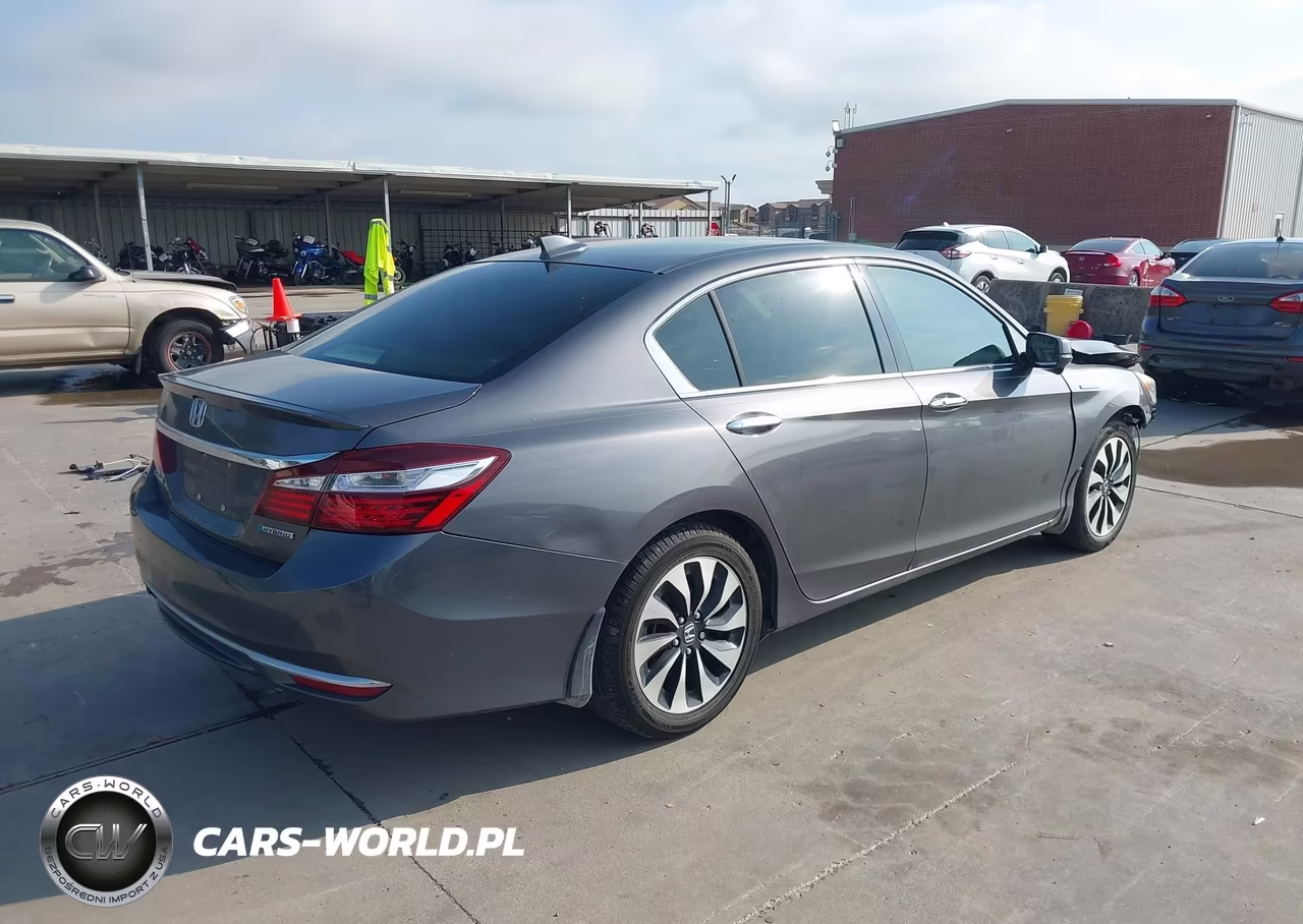 2017 Honda Accord Hybrid VIN:JHMCR6F35HC002536 - 4