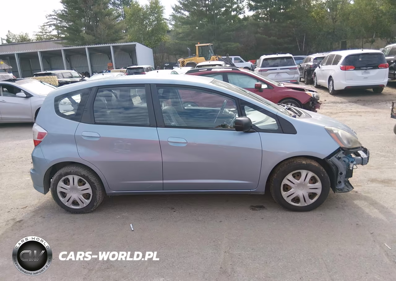 2011 Honda Fit VIN:JHMGE8H38BC020221 - 13