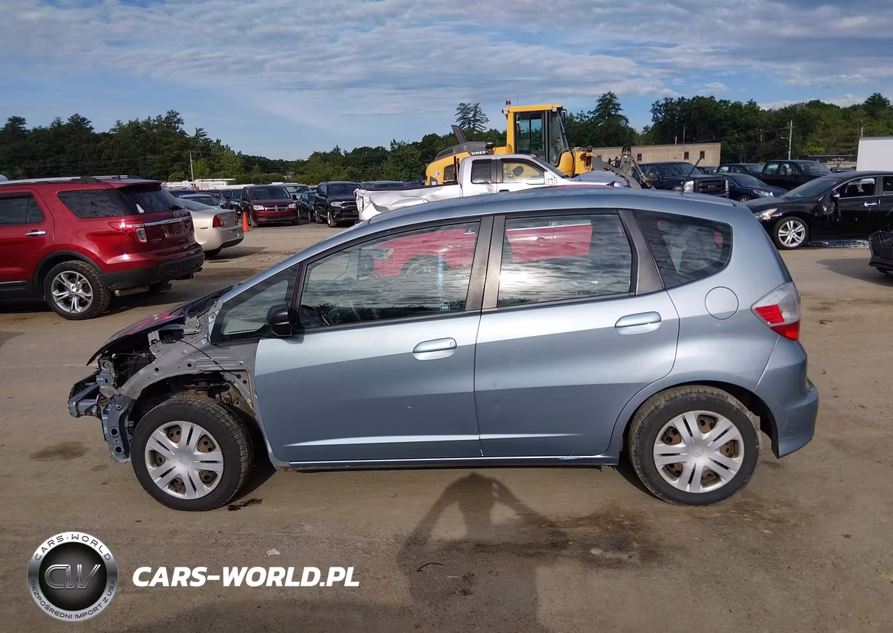 2011 Honda Fit VIN:JHMGE8H38BC020221 - 14