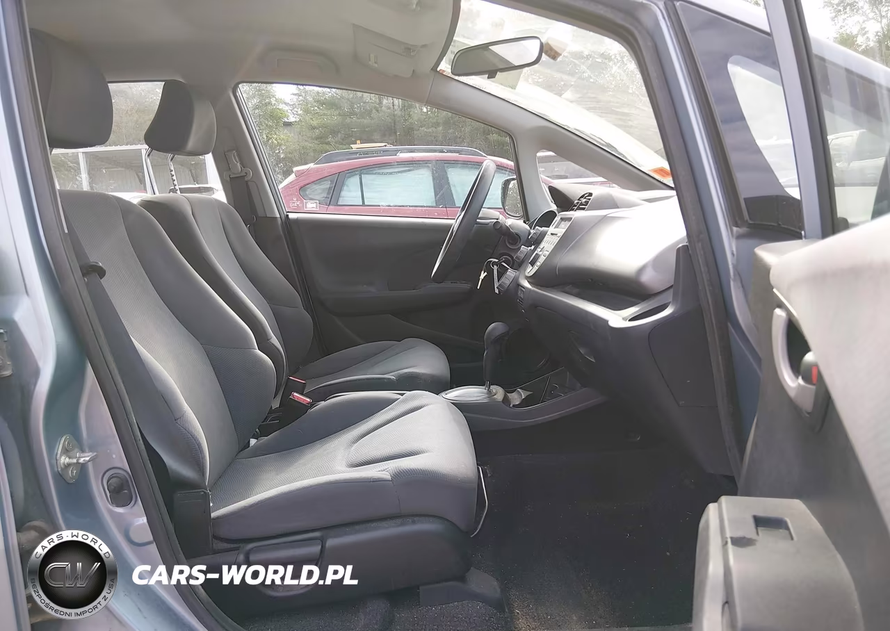 2011 Honda Fit VIN:JHMGE8H38BC020221 - 5