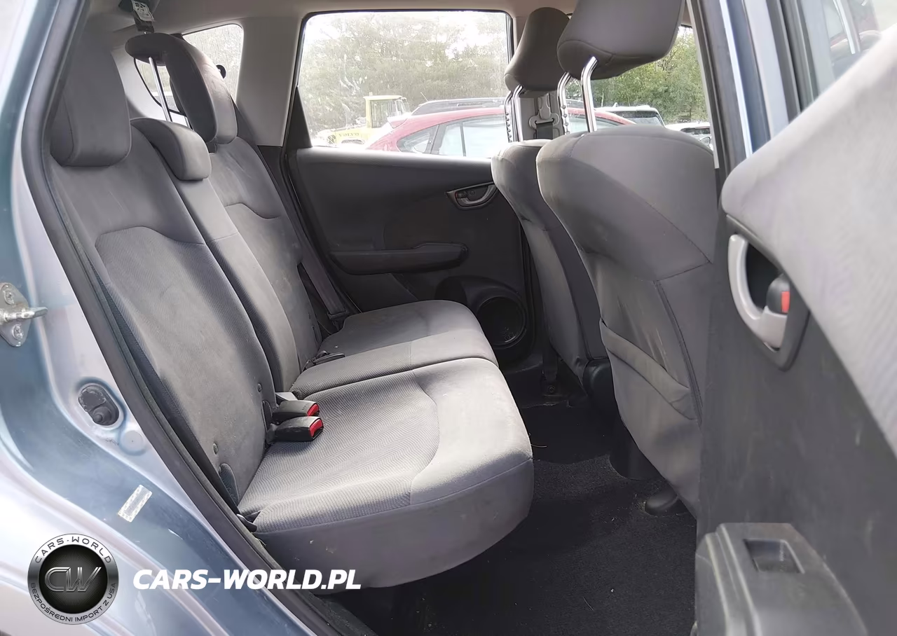 2011 Honda Fit VIN:JHMGE8H38BC020221 - 8