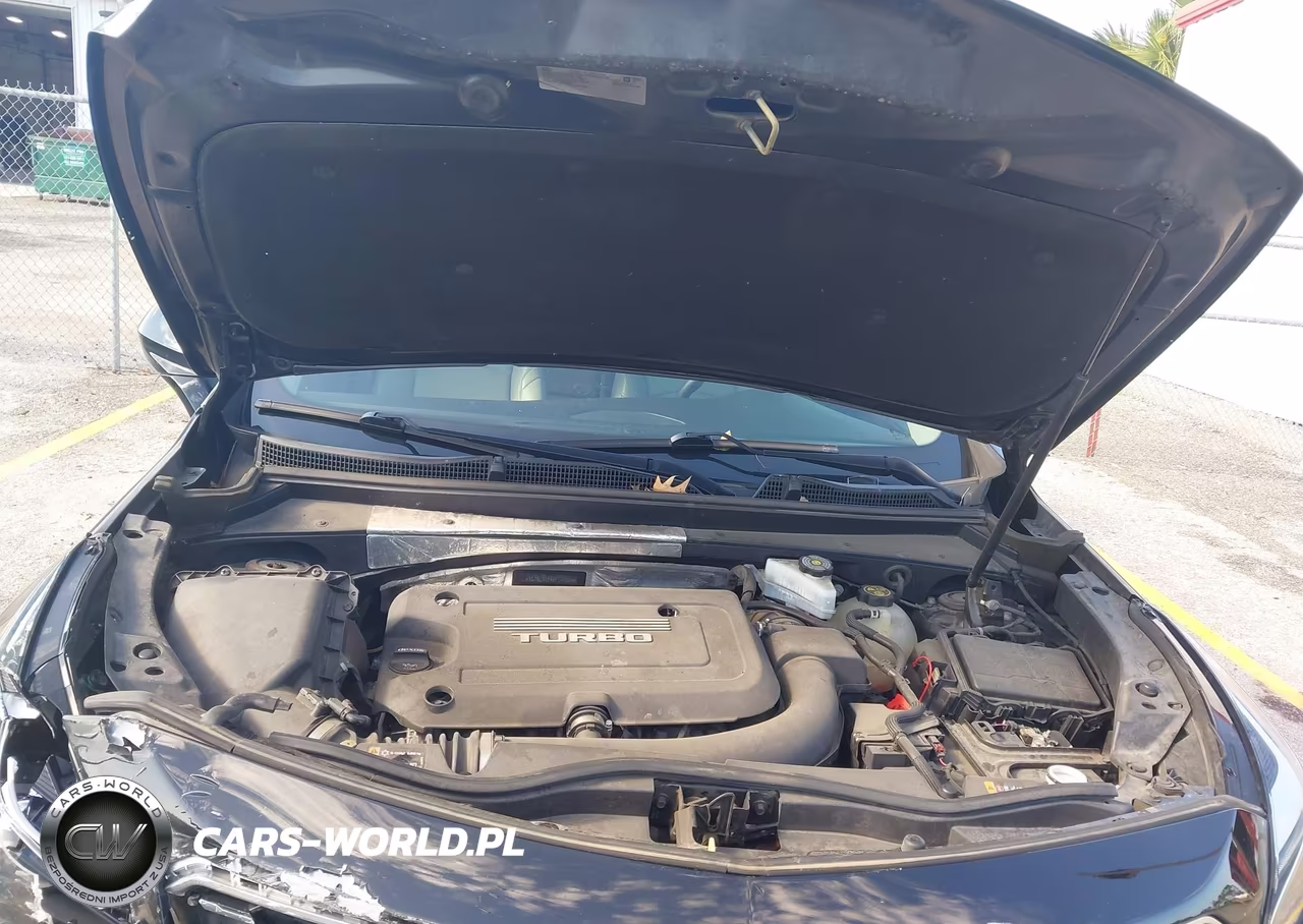2019 Cadillac Xt4 Luxury VIN:1GYAZAR44KF147065 - 10
