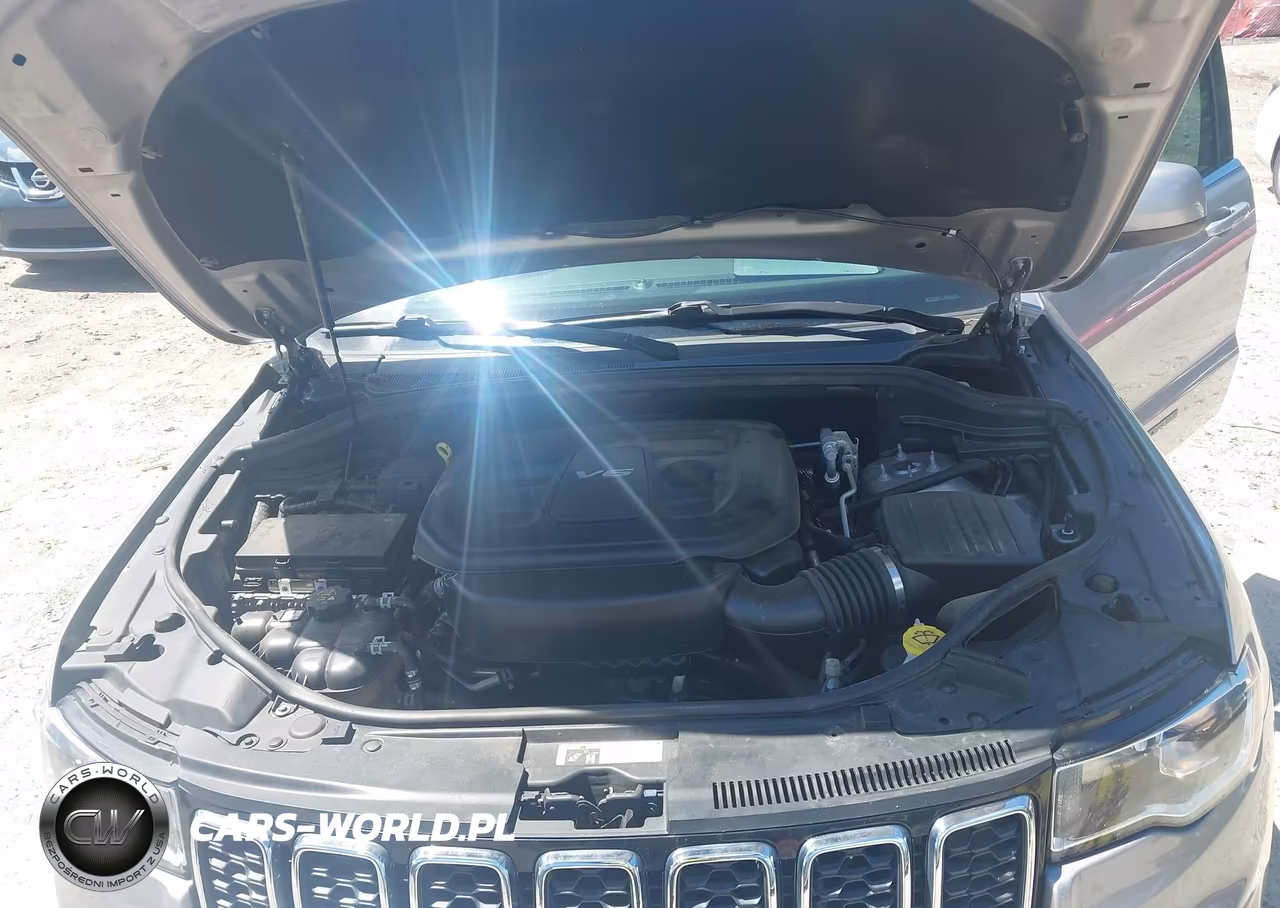 2018 Jeep Grand Cherokee Laredo E 4X2 VIN:1C4RJEAG8JC253497 - 10