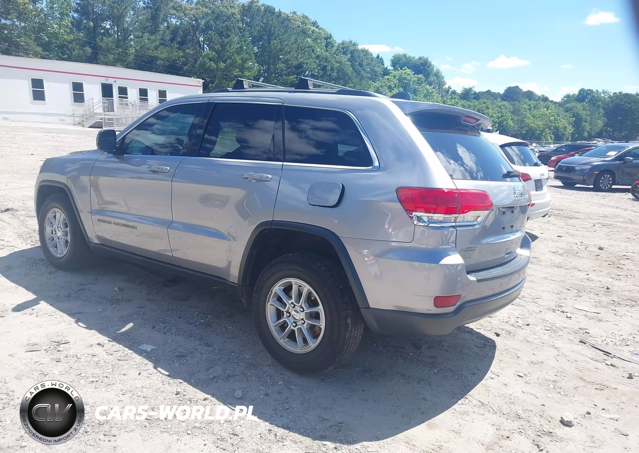 2018 Jeep Grand Cherokee Laredo E 4X2 VIN:1C4RJEAG8JC253497 - 3