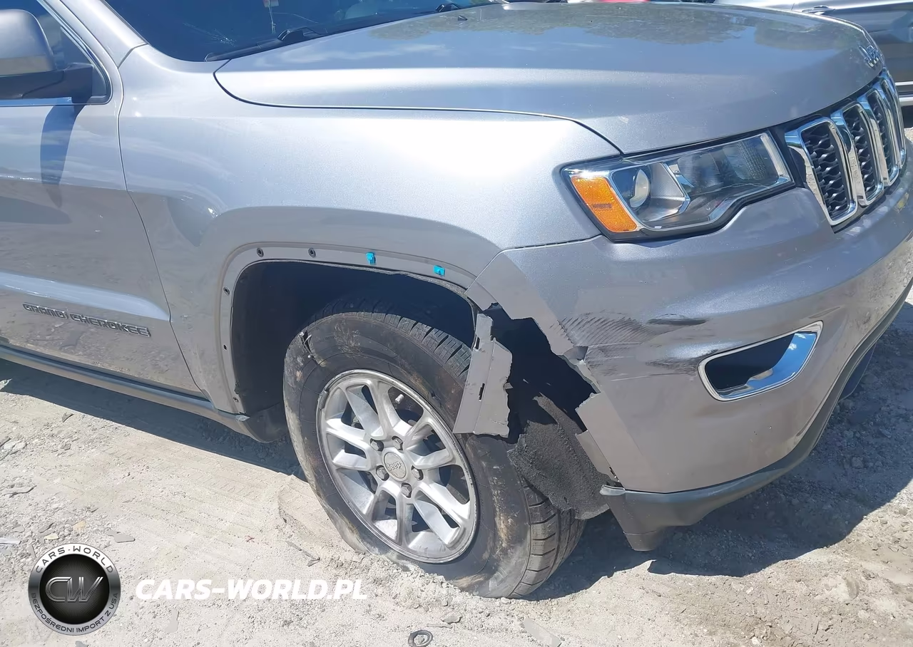 2018 Jeep Grand Cherokee Laredo E 4X2 VIN:1C4RJEAG8JC253497 - 6