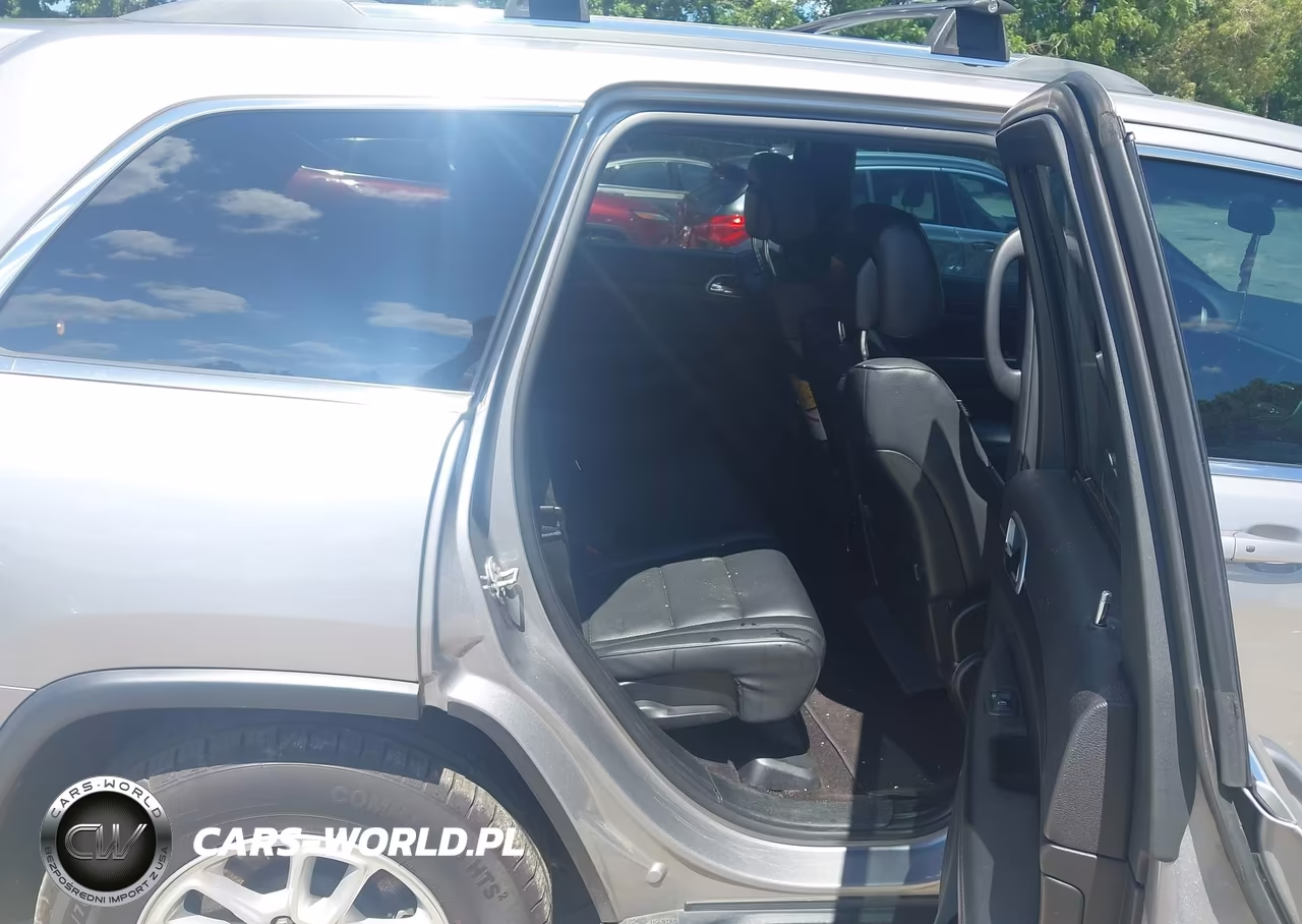 2018 Jeep Grand Cherokee Laredo E 4X2 VIN:1C4RJEAG8JC253497 - 8