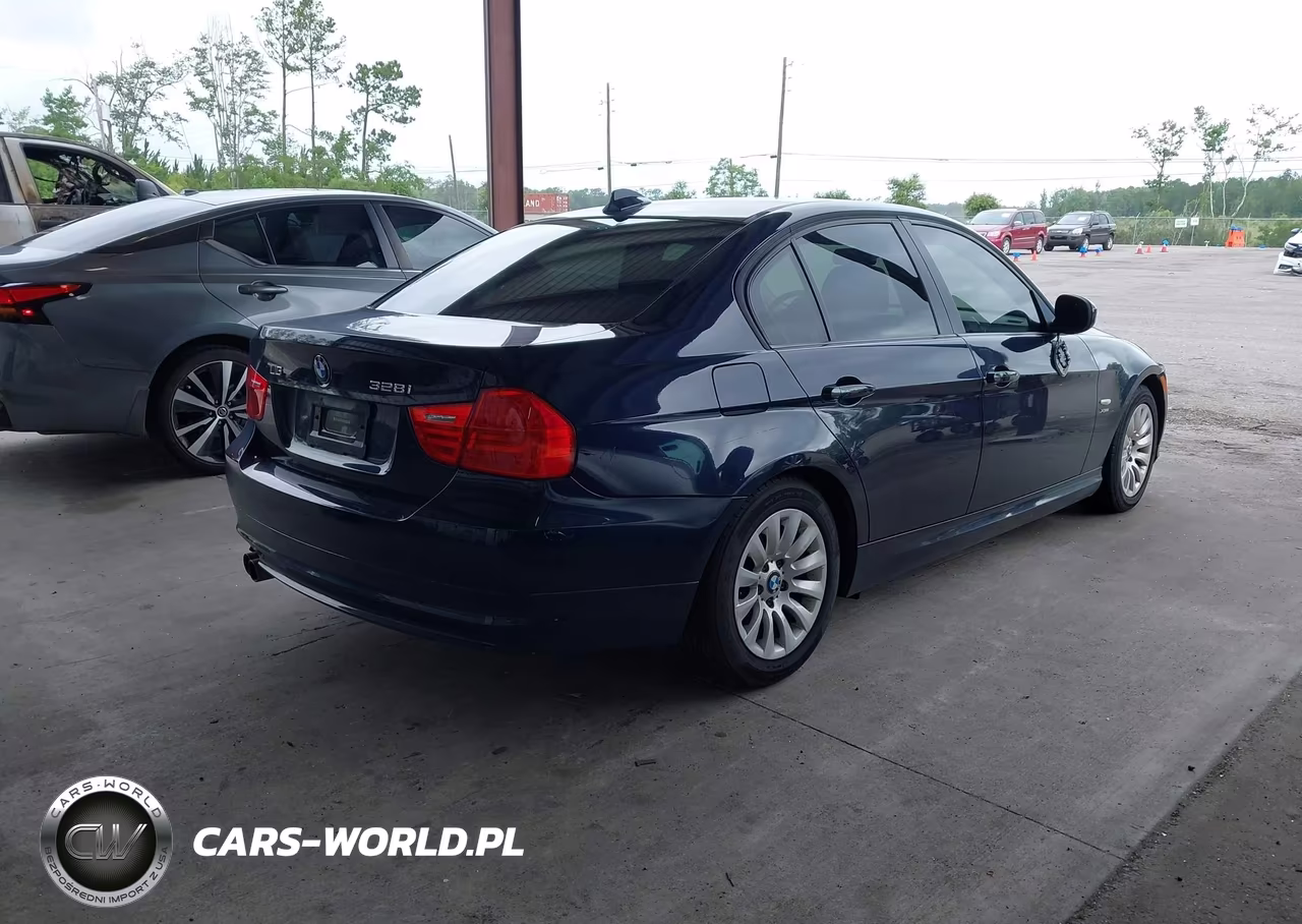 2009 BMW 328I xDrive VIN:WBAPK73519A452410 - 4