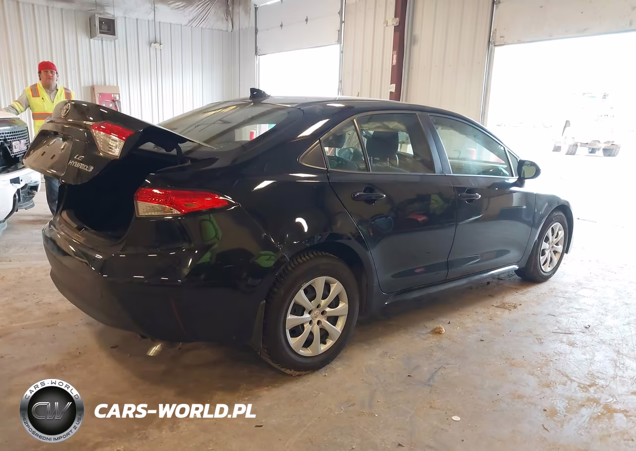 2024 Toyota Corolla Hybrid Le VIN:JTDBCMFE7R3064056 - 4