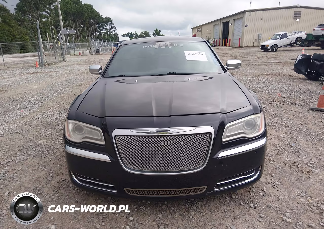2013 Chrysler 300C John Varvatos Luxury Edition VIN:2C3CCADT5DH703551 - 12