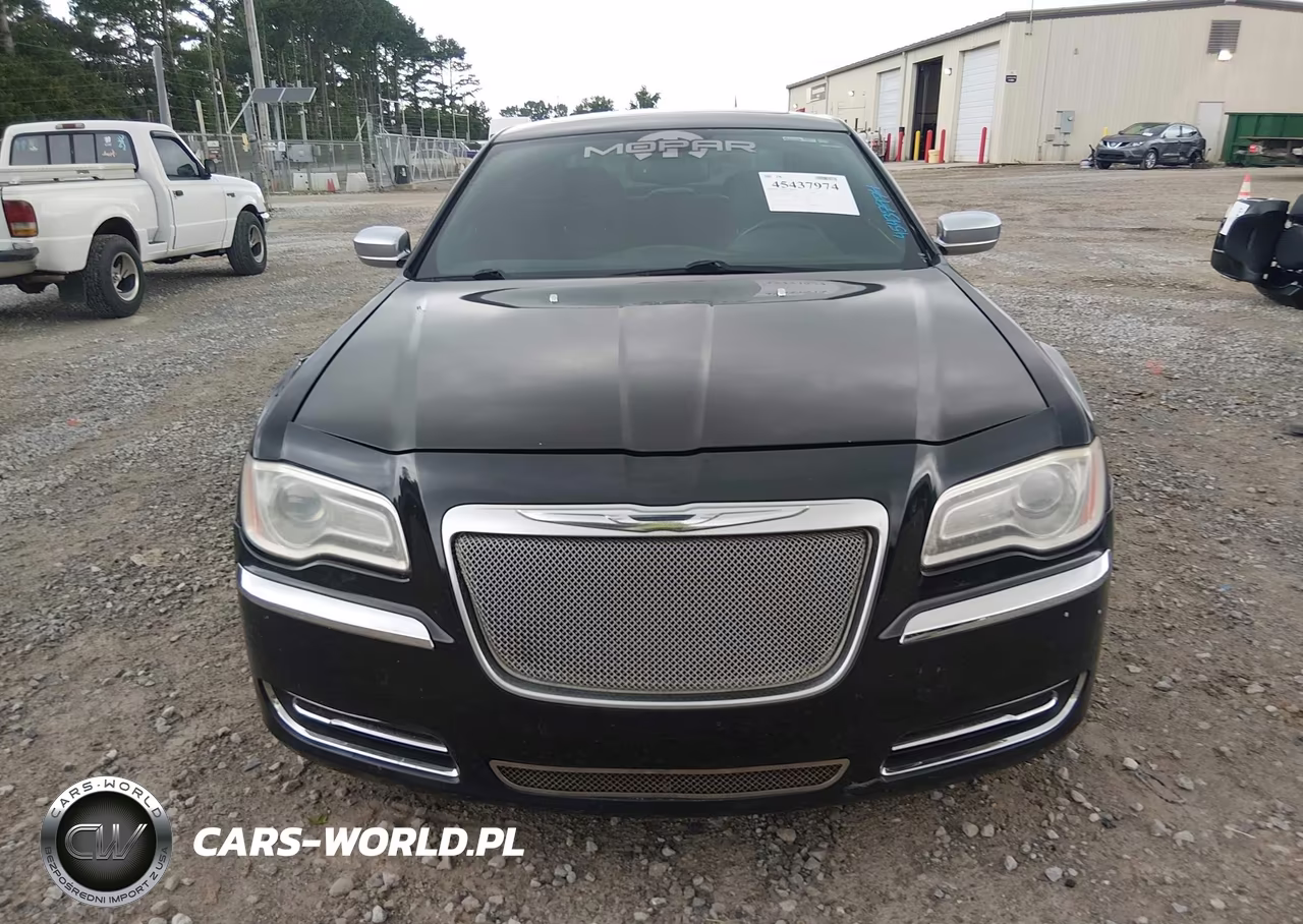 2013 Chrysler 300C John Varvatos Luxury Edition VIN:2C3CCADT5DH703551 - 6