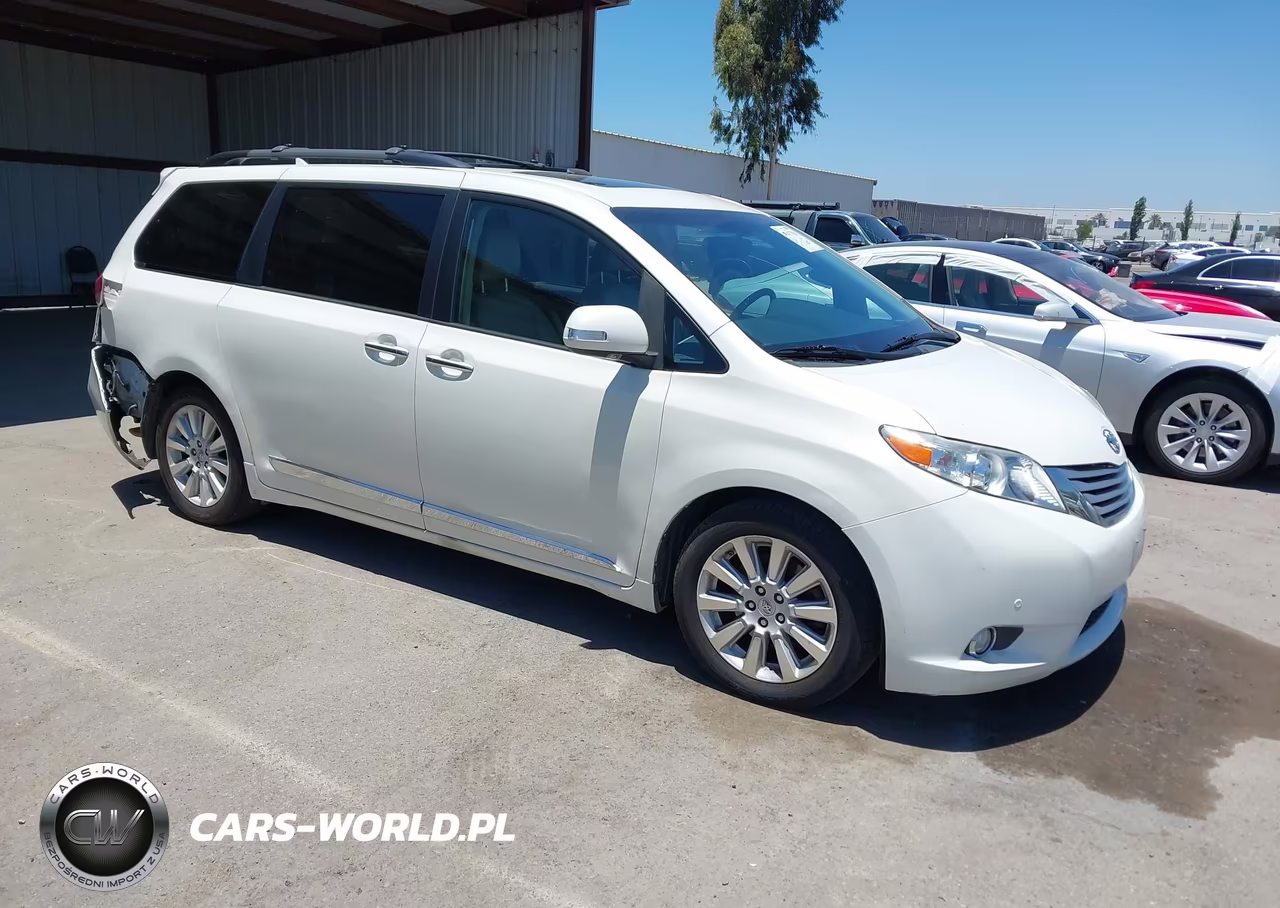 2013 Toyota Sienna Limited V6 7 Passenger – zdjęcie 1 z 16