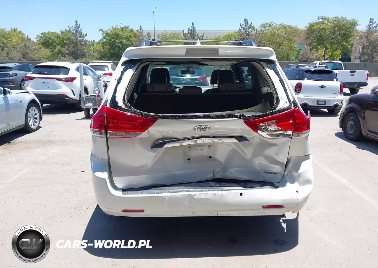 2013 Toyota Sienna Limited V6 7 Passenger VIN:5TDYK3DC6DS372979 - 16
