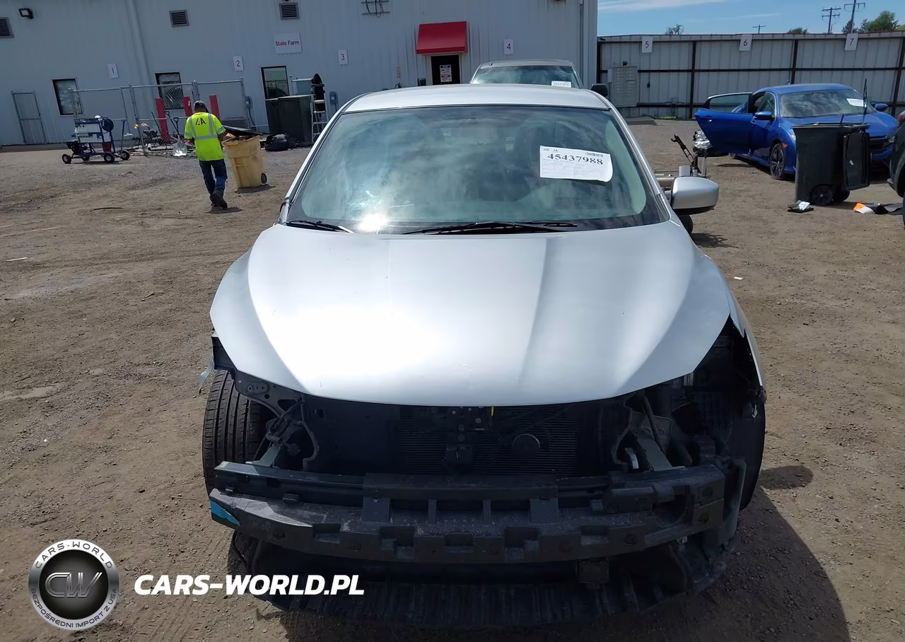 2018 Nissan Sentra S VIN:3N1AB7AP0JY291094 - 13