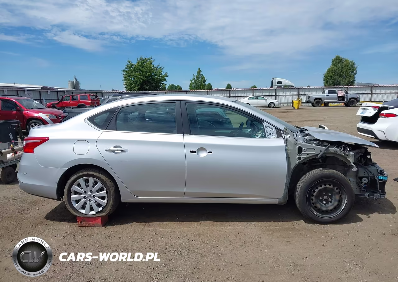 2018 Nissan Sentra S VIN:3N1AB7AP0JY291094 - 14
