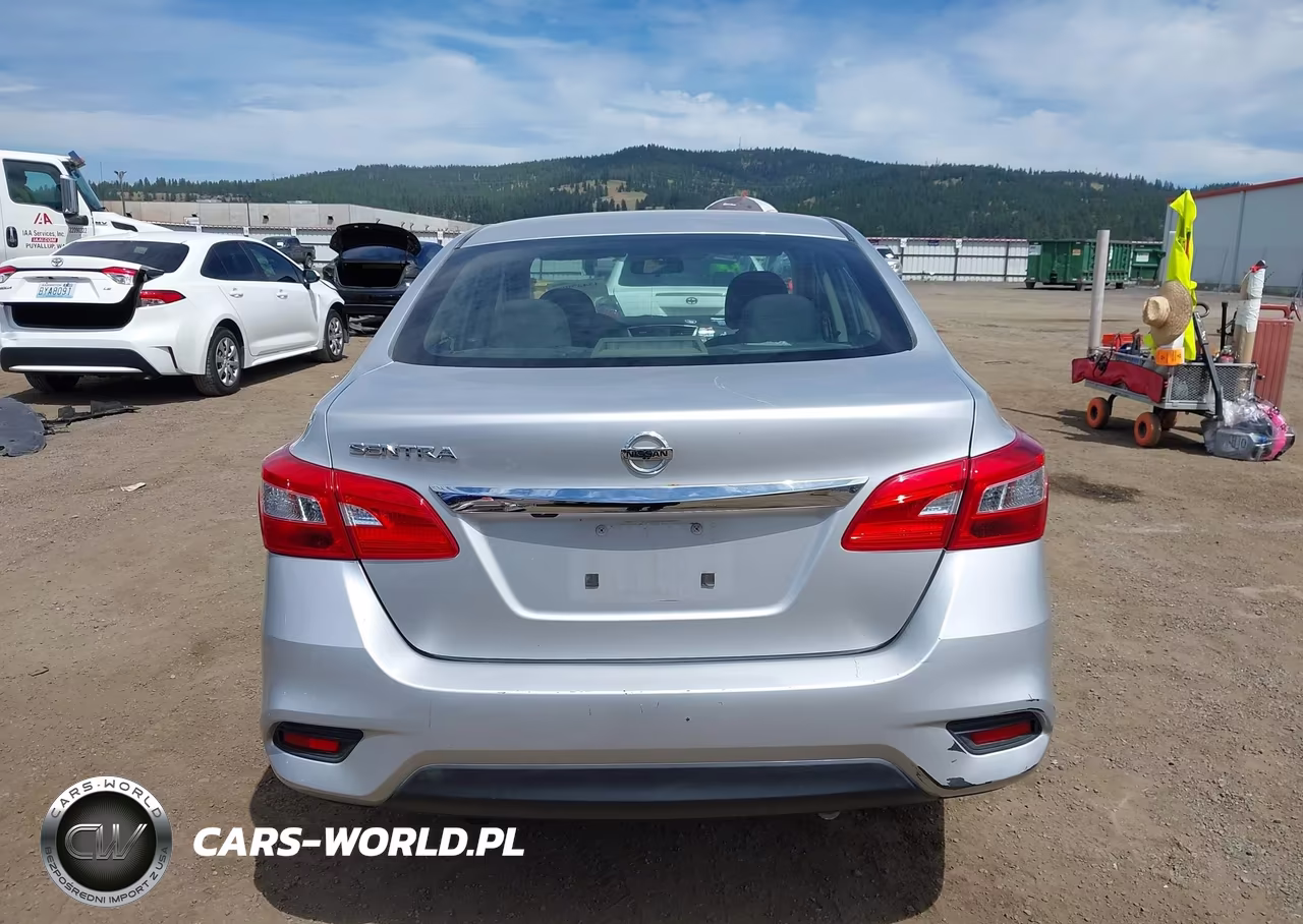 2018 Nissan Sentra S VIN:3N1AB7AP0JY291094 - 17