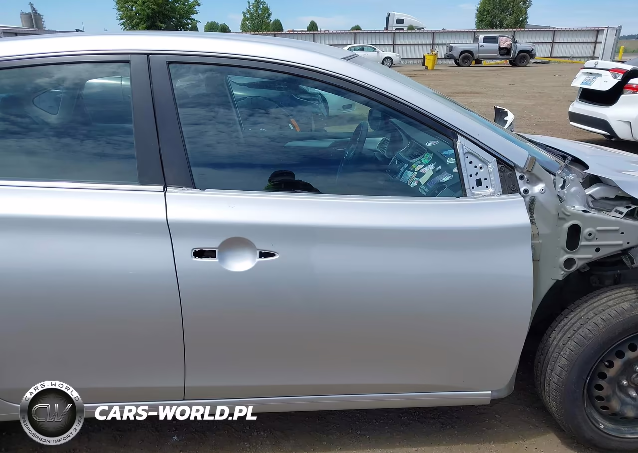 2018 Nissan Sentra S VIN:3N1AB7AP0JY291094 - 21