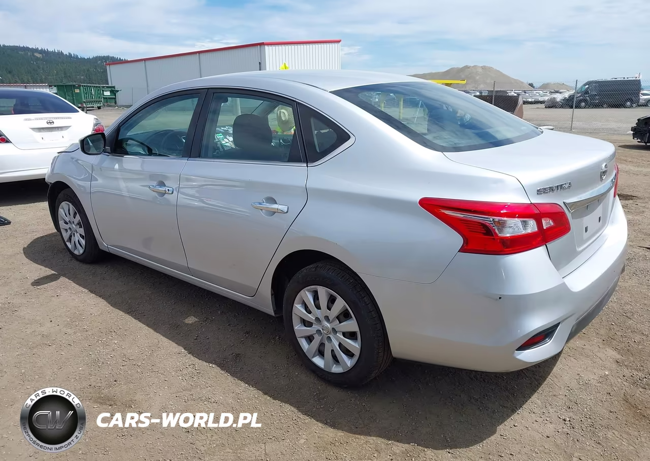 2018 Nissan Sentra S VIN:3N1AB7AP0JY291094 - 3