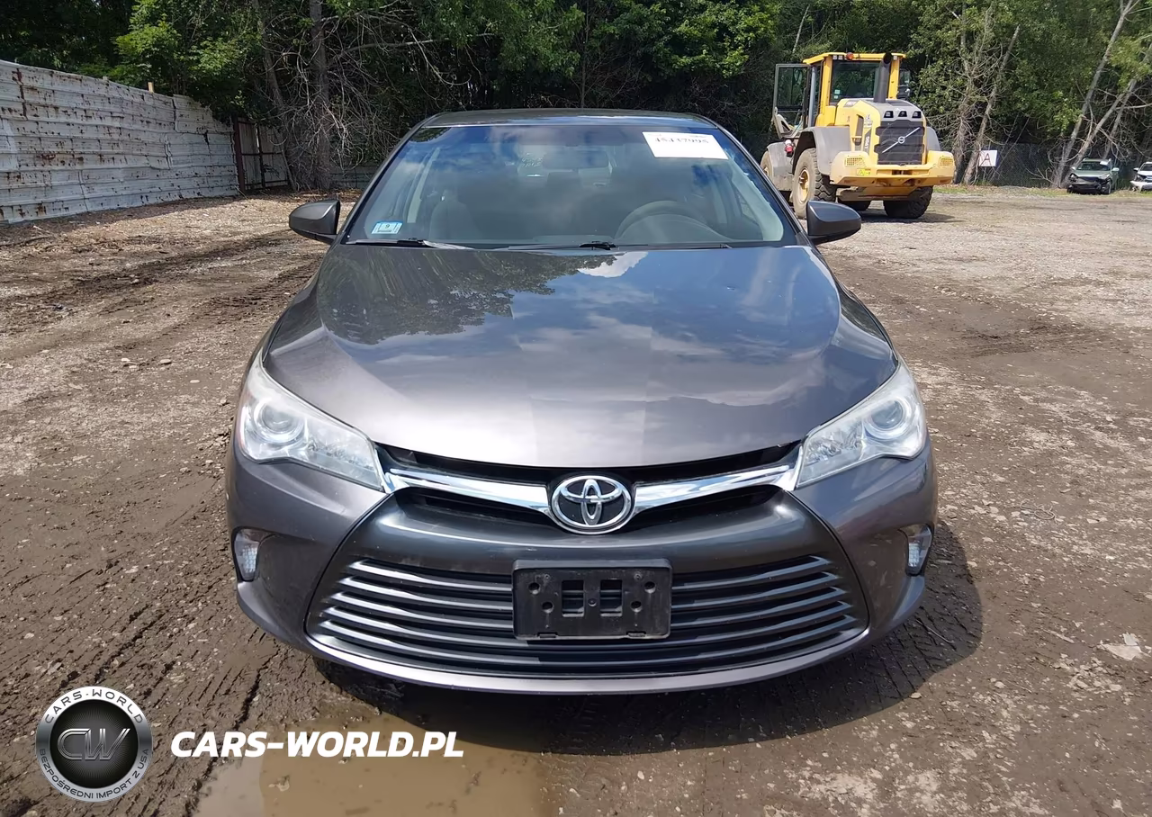 2017 Toyota Camry Le VIN:4T1BF1FK5HU326642 - 12