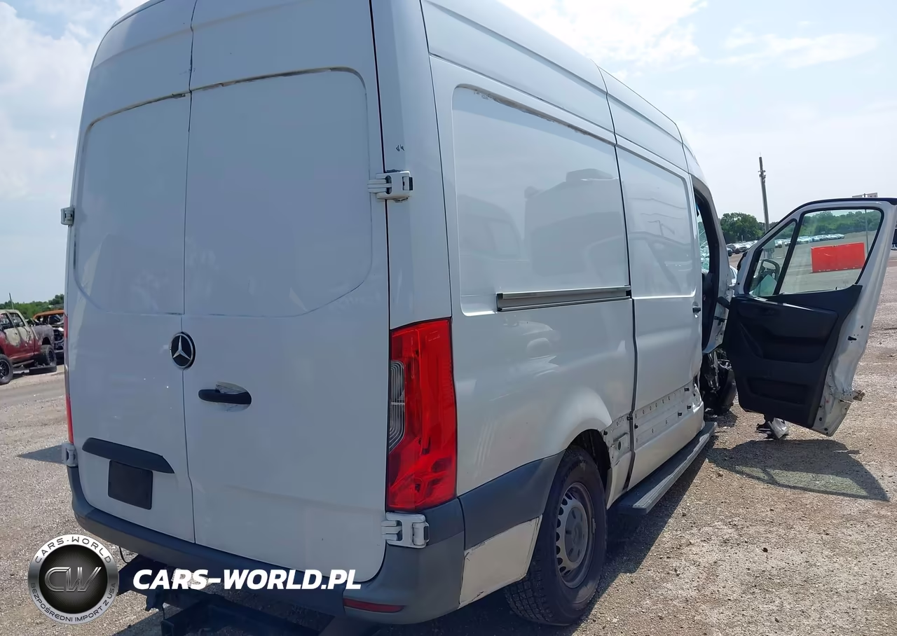 2021 Mercedes-Benz Sprinter 2500 Standard Roof V6 VIN:W1Y4EBHY4MT073560 - 4