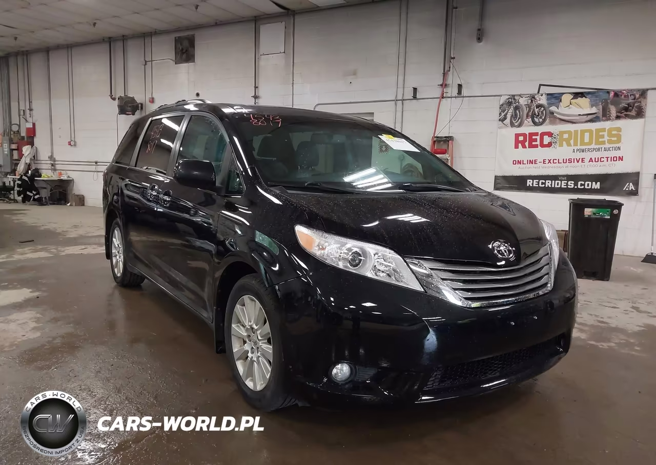 2016 Toyota Sienna Xle Premium 7 Passenger – zdjęcie 1 z 17