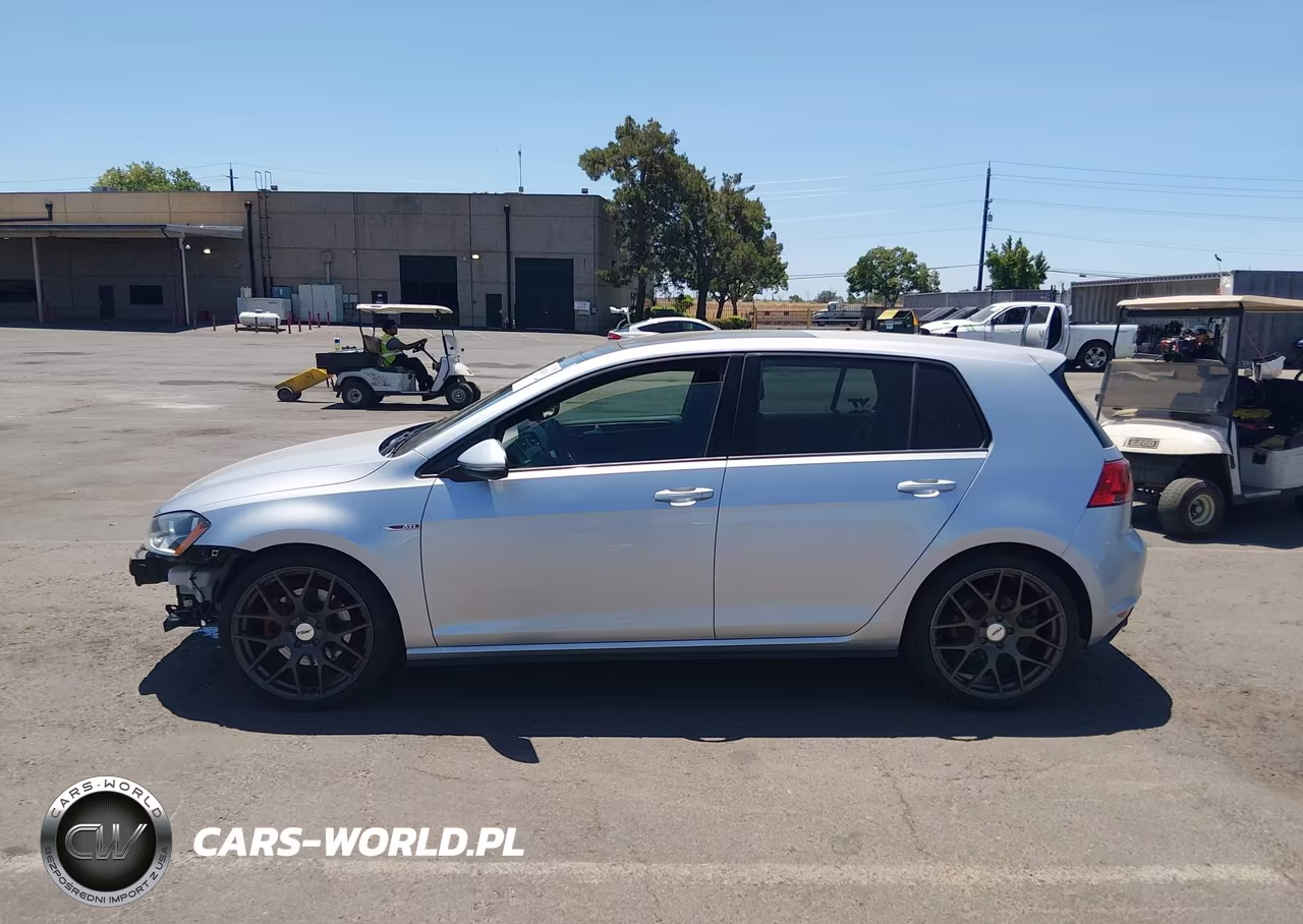 2015 Volkswagen Golf Gti 2.0T Se 4-Door VIN:3VW5T7AU8FM053152 - 14