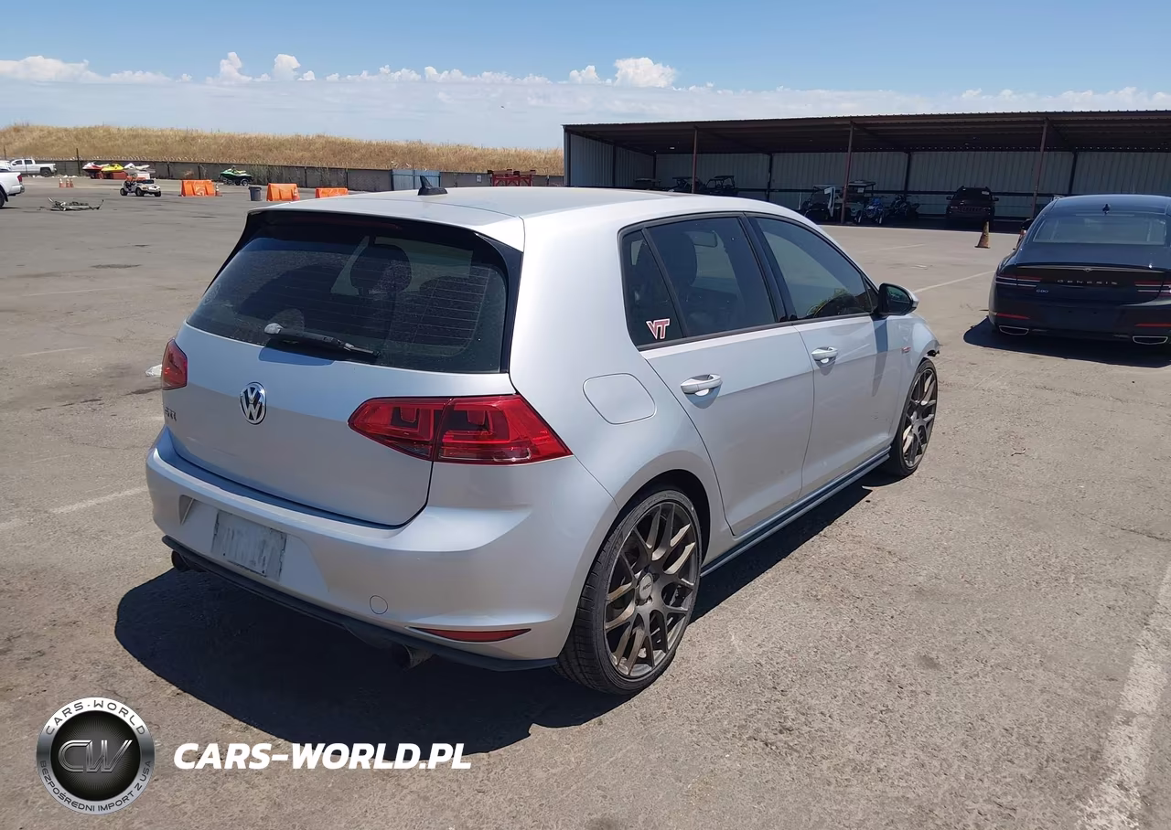2015 Volkswagen Golf Gti 2.0T Se 4-Door VIN:3VW5T7AU8FM053152 - 4