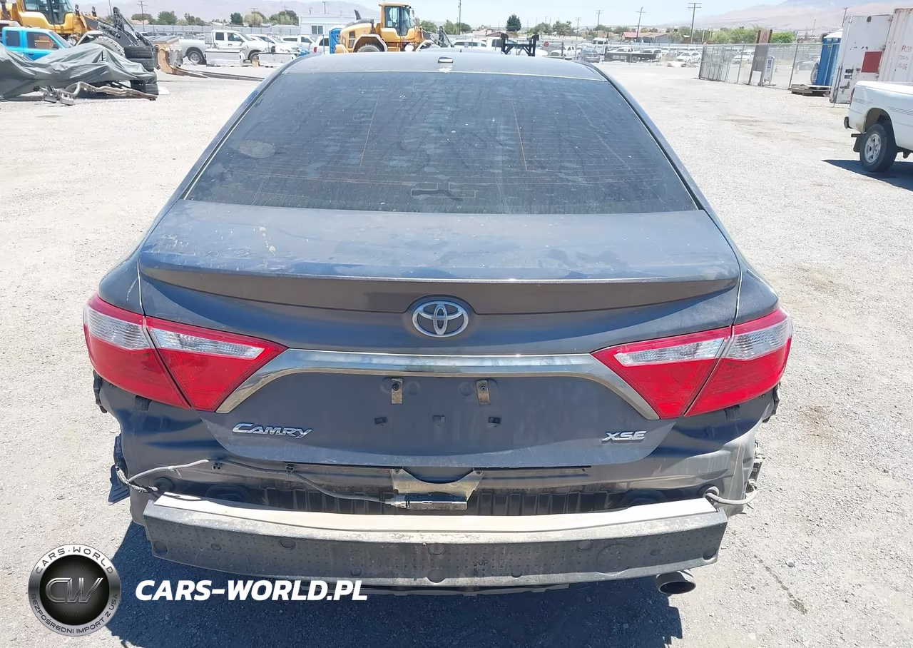 2016 Toyota Camry Xse VIN:4T1BF1FK2GU528885 - 17