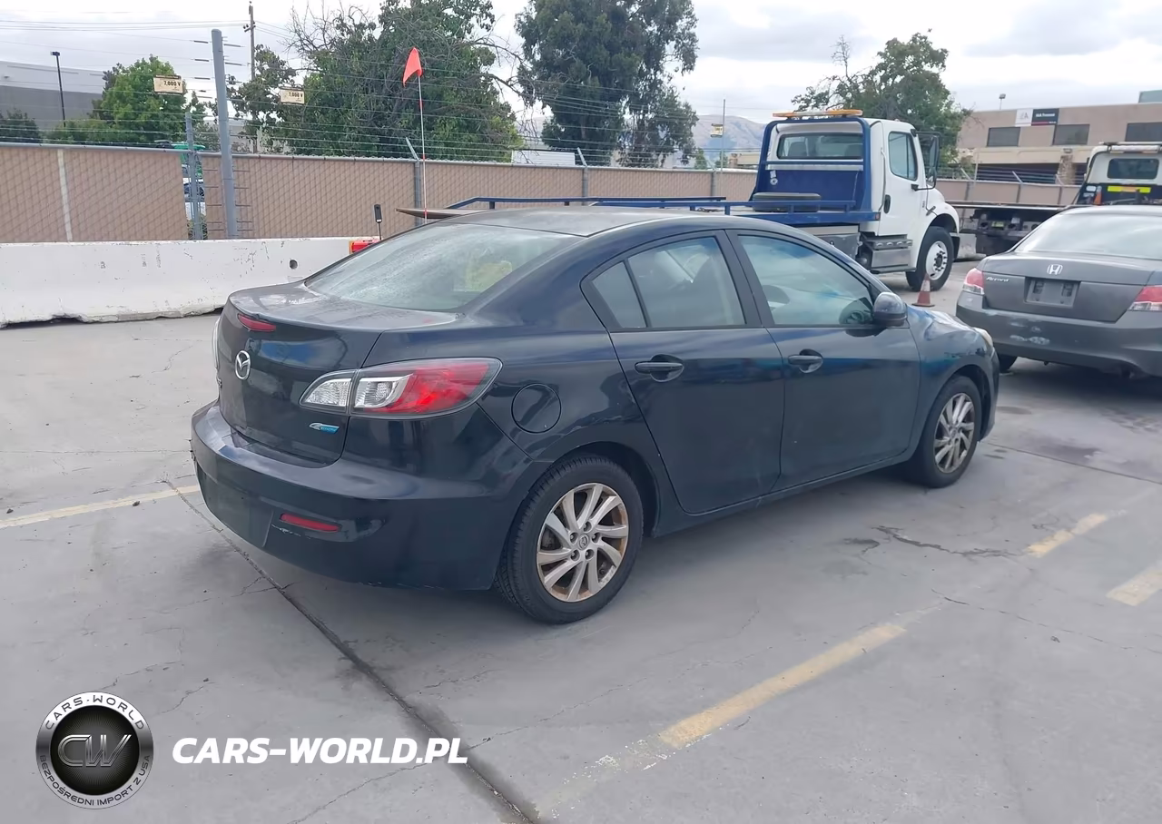 2012 Mazda Mazda3 I Touring VIN:JM1BL1V77C1552962 - 4