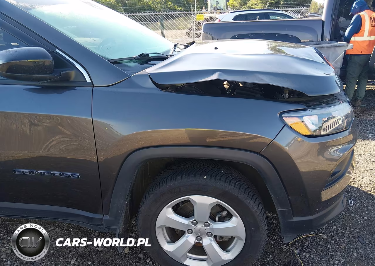 2022 Jeep Compass Latitude 4X4 VIN:3C4NJDBBXNT170269 - 18