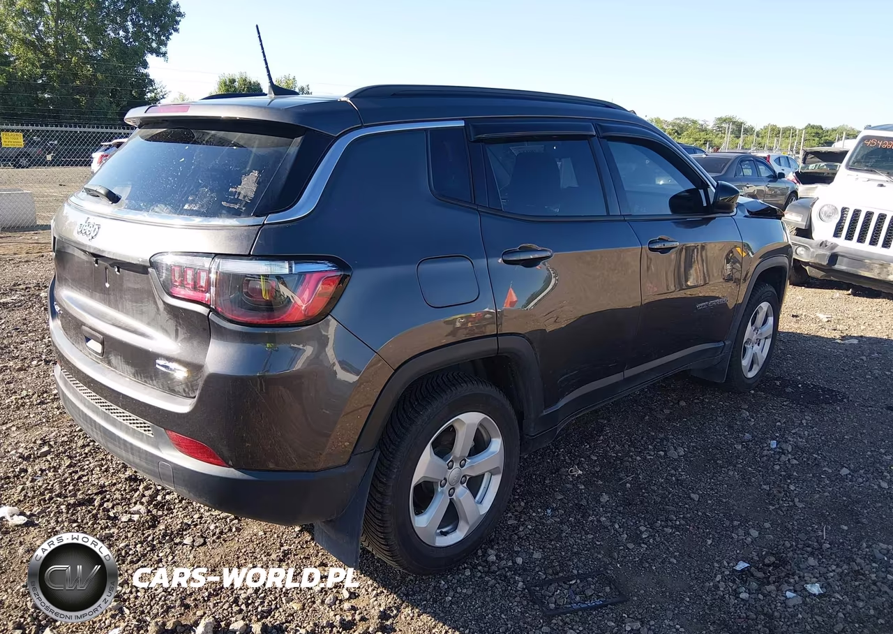 2022 Jeep Compass Latitude 4X4 VIN:3C4NJDBBXNT170269 - 4