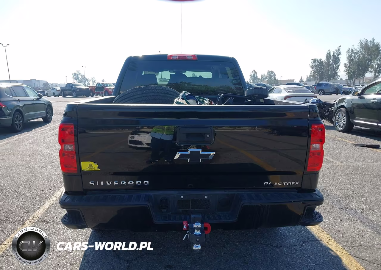 2018 Chevrolet Silverado 1500 Custom VIN:3GCPCPEC7JG458178 - 16