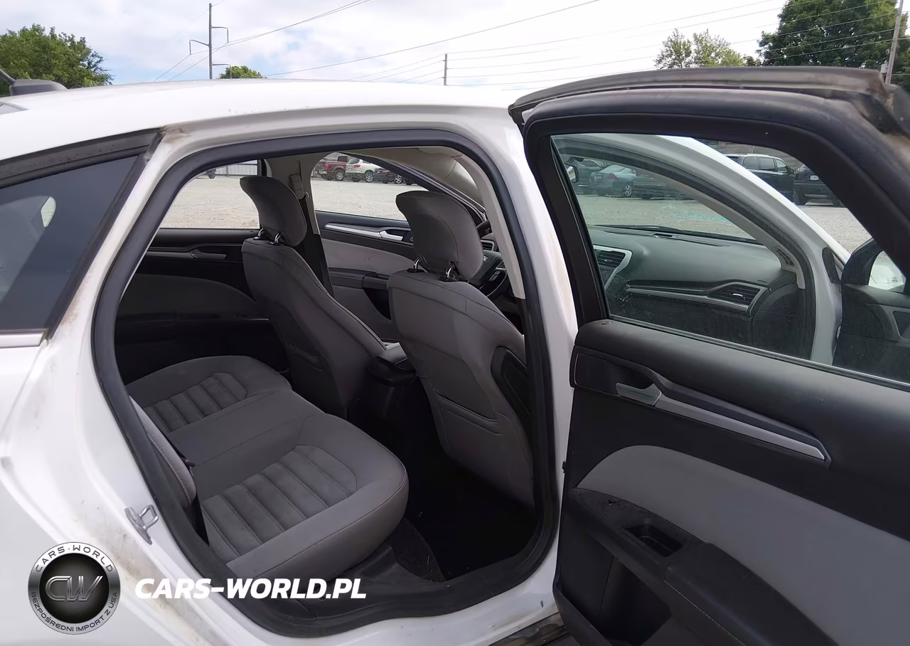 2015 Ford Fusion S VIN:3FA6P0G7XFR163942 - 8