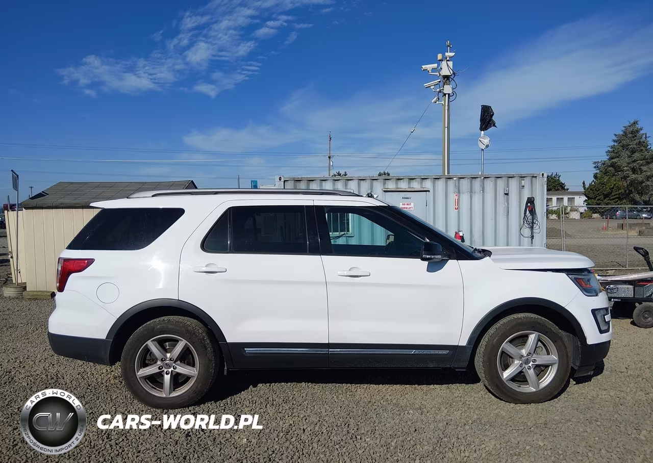 2017 Ford Explorer Xlt VIN:1FM5K8D86HGE39555 - 13
