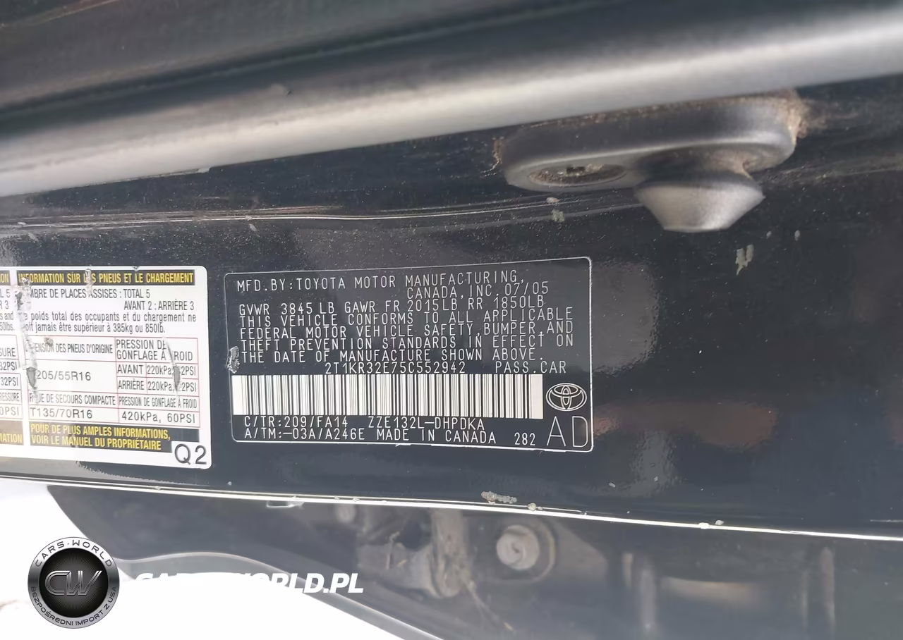 2005 Toyota Matrix VIN:2T1KR32E75C552942 - 9