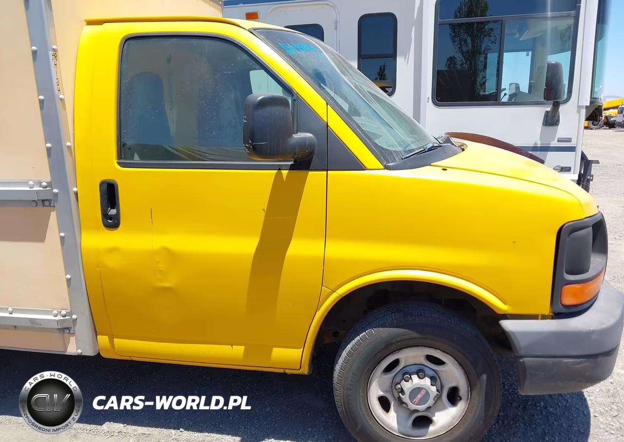 2006 GMC Savana Cutaway Work Van VIN:1GDGG31V461900257 - 11